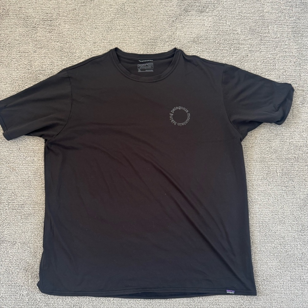 Patagonia Black Short Sleeve Tee Versatile Casual Wear